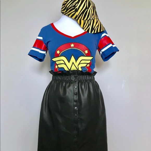 70s style retro classic Wonder Woman tee - Picture 2 of 6